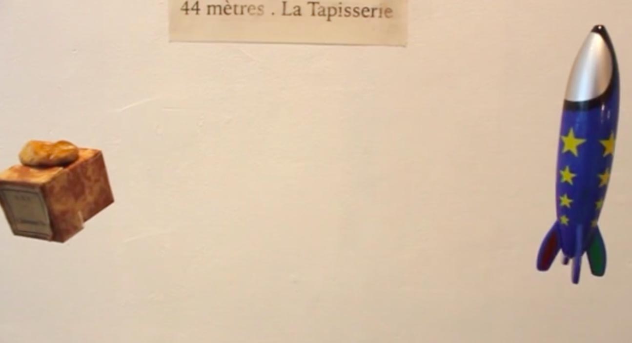 L'altitude d'Albertine (le petit caillou sur une boite) et celle de Julien (la fusée)