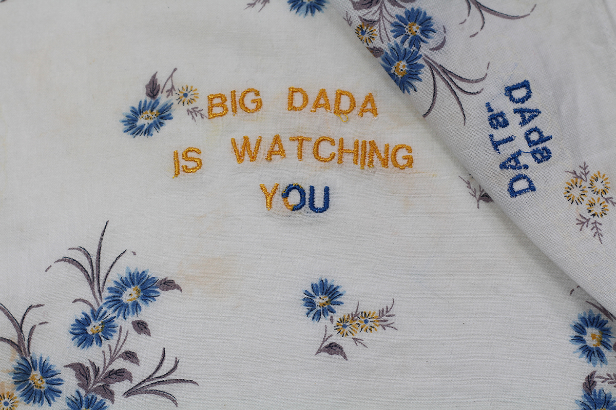 Series BIG DADA IS WATCHING YOU // Handkerchief Fleurs bleues DATa-Dada (zoom) // Blockchain #ID : 1LUcz6ex5MoweGHxL6uYpEz6t9Pg7Qozx9